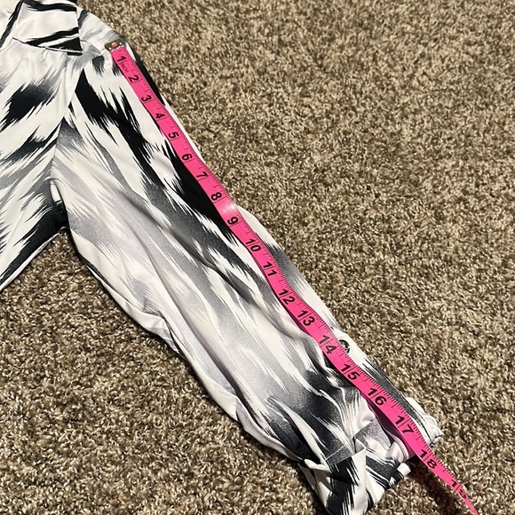 Nygard silky-feel tie-waist 3/4 sleeve collared button-up shirt (M) EUC! - Picture 8 of 9